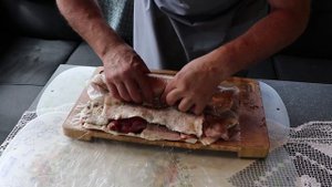Рулет из Свиной Шкурки с Начинкой из Сала - Готовим Сувидом - Деревенский Рулет
