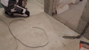 Укладка кабеля тёплого пола без шума и пыли на клей