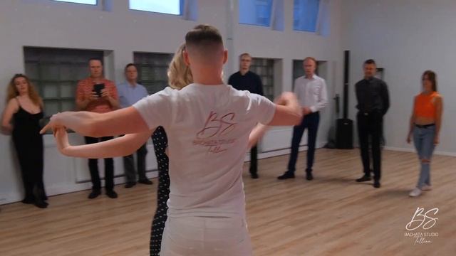 RECUERDA AMOR - Jhonny Evidence X Milena Dominique | Rado y Anastassija (Estonia) | Bachata Sensual смотреть онлайн