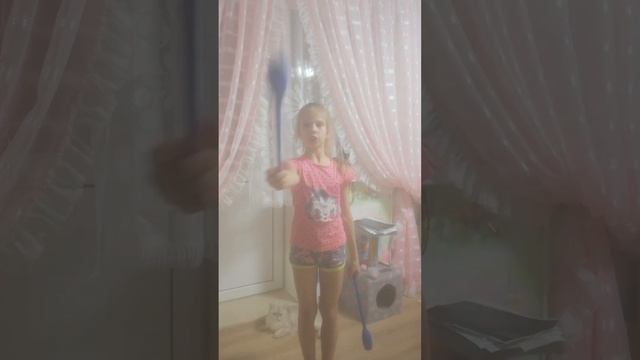 мельница вперёд и назад с булавами ? смотреть онлайн