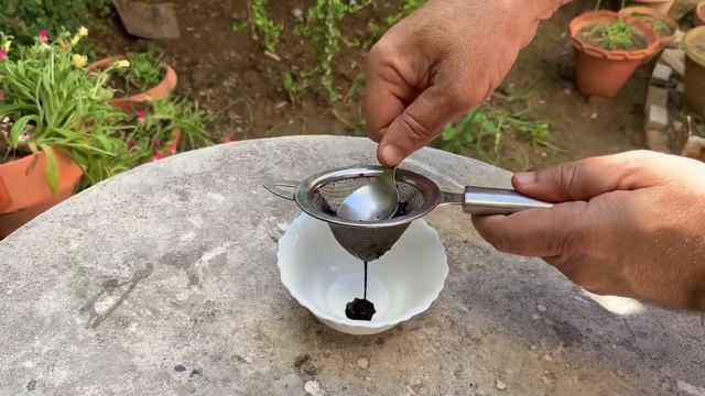 Extracting colour from flowers