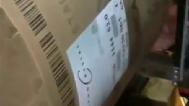 печать и нанесение этикетки на рулон бумаги