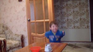 Опыт 1: Изучаем преломление света в воде