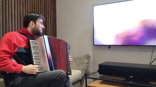 Чеченский мультиинструменталист Дени Сатабаев.Chechen multi-instrumentalist Deni Satabaev.