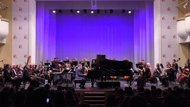 Mission Impossible (symphonic orchestra and vibraphone) Oleg Akkuratov, Innokenty Ivanov смотреть онлайн