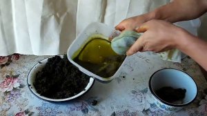 Заготавливаю сок лопуха на лекарство. Очень полезная вещь!