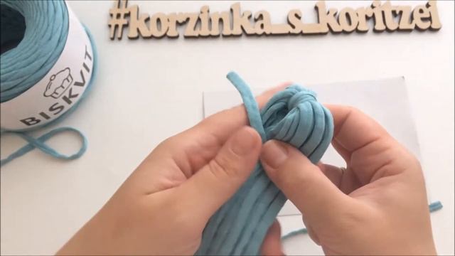 МК КИСТОЧКА ИЗ ТРИКОТАЖНОЙ ПРЯЖИ | Секрет ровной кисточки | TUTORIAL | Вяжем с корицей