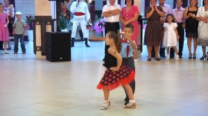 Ya lili Yalila Yalili arapça şarkı birde çocuktan dinleyin 2018 ( Çocuklardan Mükemmel Dans