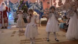 песня снежинки спускаются с неба