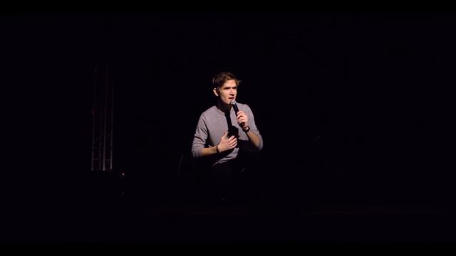 Bo Burnham - All Eyes On Me (Orchestral) смотреть онлайн