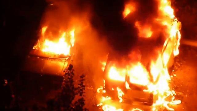 ПОЖАР ГОРЯТ АВТОМОБИЛИ