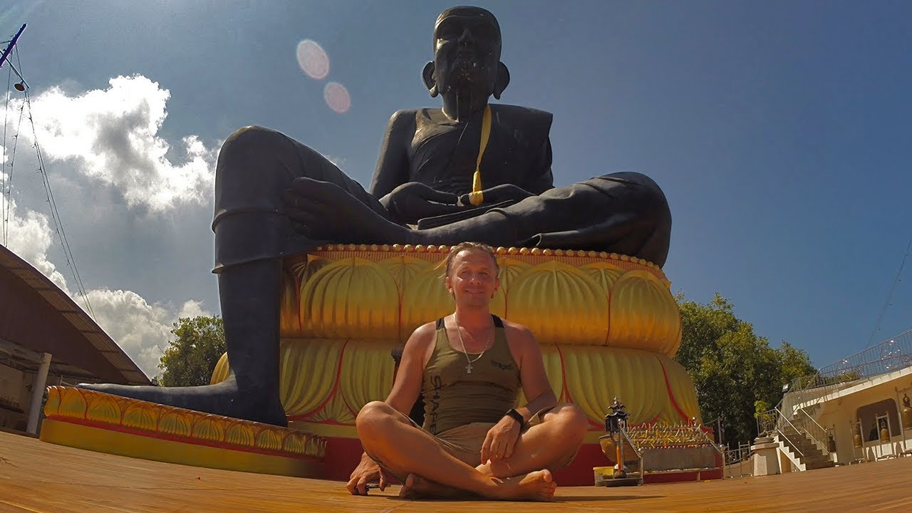 Монах на лодке Луанг По Туад - что посмотреть на Самуи смотреть онлайн