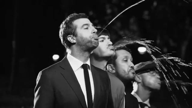 В жизни всегда важно вовремя пустить нужную струю! - креатив от Урганта, Гудкова и Хрусталева смотреть онлайн