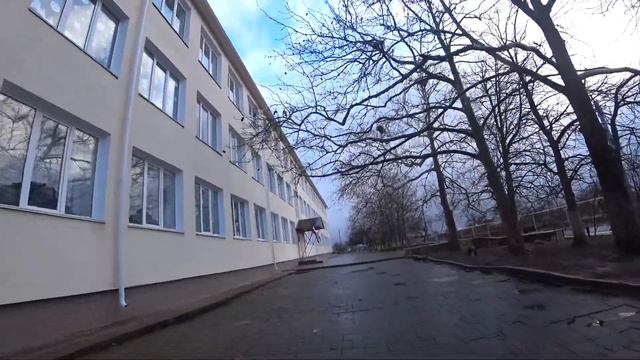 Вышла из дома, за хлебом смотреть онлайн