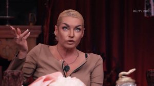 Анастасия Волочкова: «Мне захотелось пописать под елочкой»