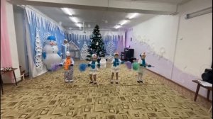 Танец Снеговиков с метелками. Слова и муз. Ю. Филиппова, исп. студия эстрады ДиВиСи и А. Филиппова.