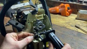 Почему STIHL плохо заводится на холодную?