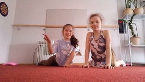Гимнастика. Как научиться делать повороты равновесия.Gymnastic. How learn how to make balance turns