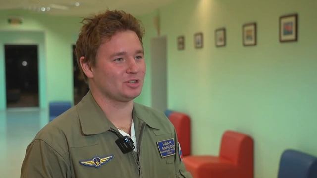 В Сургуте идёт набор в школу пилотов смотреть онлайн