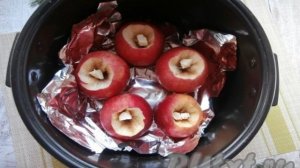 Яблоки, запечённые с мёдом в мультиварке