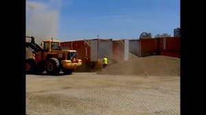 Топливные гранулы. Перевозка топливных гранул из соломы на борту судна. Wood pellets.