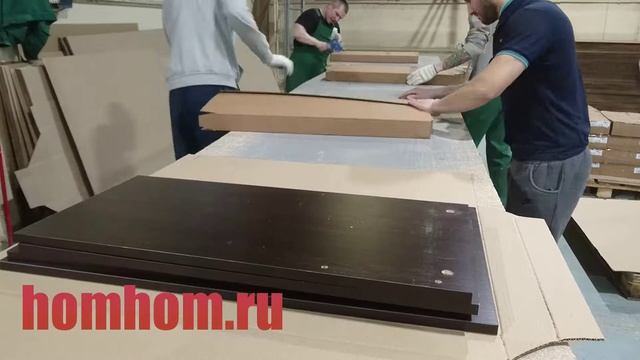 Упаковка мебели homhom.ru на фабрике Мастер смотреть онлайн