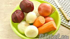 Заправка с капустой, свеклой и помидорами для борща на зиму