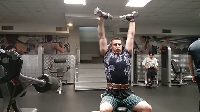 Превращение Сонибоя в человека (День : Плечи + трицепс) смотреть онлайн