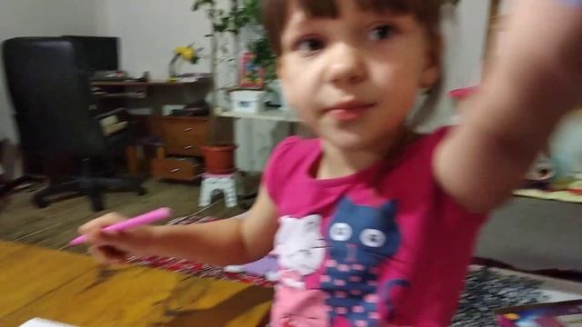 Полина Артемовна и ее проектор для рисования. смотреть онлайн