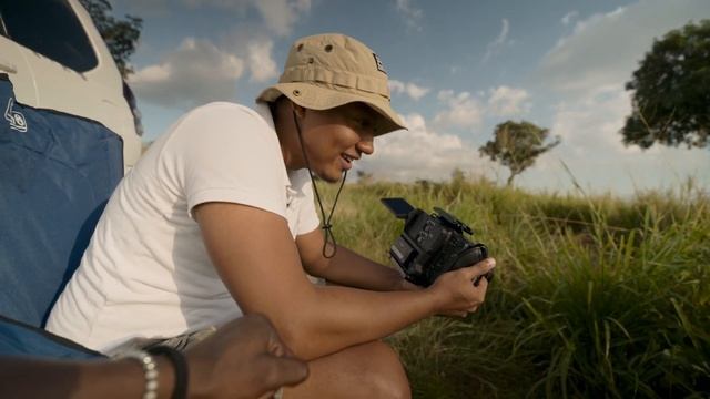 SONY FANBOY tries CANON смотреть онлайн