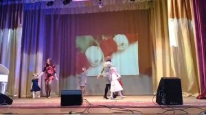 Танец с мамами "Приглашу я мамочку танцевать"