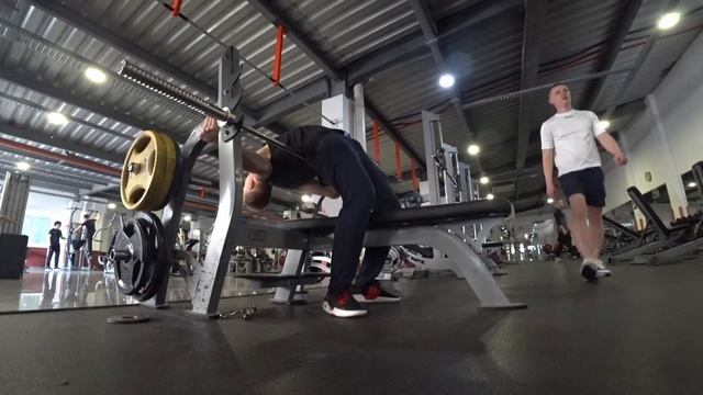 ТОП 3 УПРАЖНЕНИЯ. Для улучшения #Жима лежа смотреть онлайн