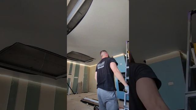 Процесс натяжного потолка!! смотреть онлайн