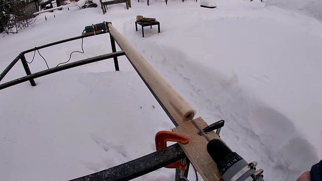 Простой способ сделать черенок для лопаты своими руками.
