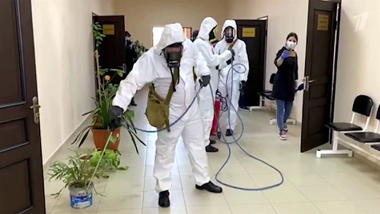 В Дагестане спасатели приступили к дезинфекции общественных мест