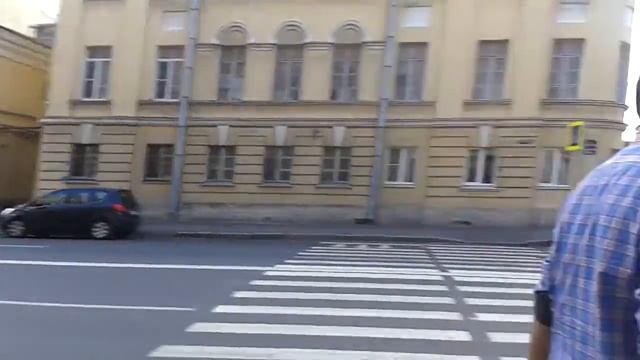 Иностранцы обалдевают от организациии дорожного движения в СПБ смотреть онлайн