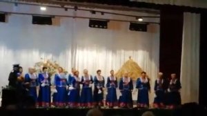 Расставалася казачка с парнем черночубым