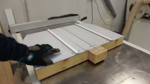 Я покажу Вам как куда можно использовать композитные панели для фасадов в столярном деле