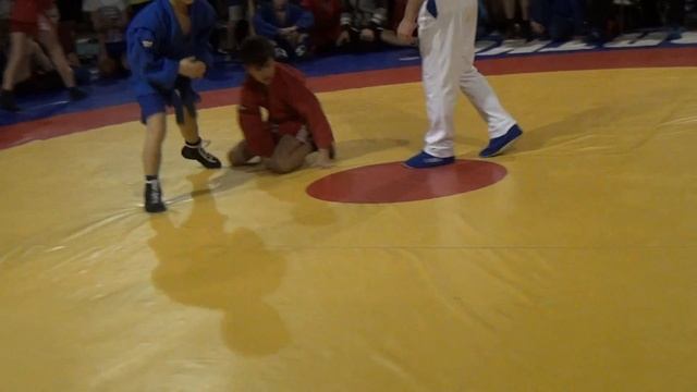 Зверько Павел - Мельничук Артем. - 35 кг. Чемпионат Киева по самбо. 5 декабря 2015. смотреть онлайн