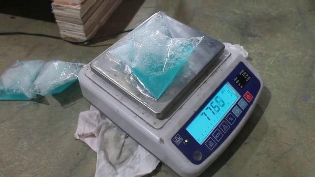 Взвешивание пакетов после упаковки в Bronkomatic 300Y смотреть онлайн