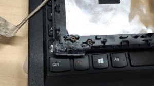 Ремонт (колхоз) крышки матрицы ноутбука Lenovo b590