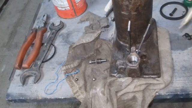 ПОДРОБНЫЙ РЕМОНТ ГИДРАВЛИЧЕСКОГО ДОМКРАТА 5 тонн.