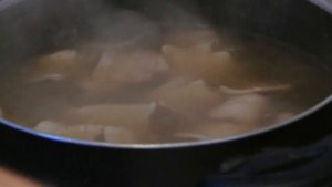 Суп с беконом и зеленой стручковой фасолью