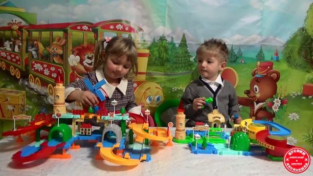 ⭐Castle Adventure. Бусики-двойняшки собирают и играют Замком приключений! смотреть онлайн