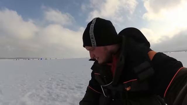 СНЯЛИ СТАРУЮ СЕТЬ!!! Рыбалка на Яузе!