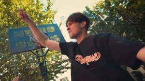 Официальный клип - Учат в школе. Женя Лизогуб, Милана Некрасова, Давид Туров, Симка, Дэйби. 4к