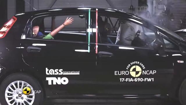 OLD Fiat Punto - Euro NCAP Safety Crash Test - 0 star THE WORST CAR смотреть онлайн