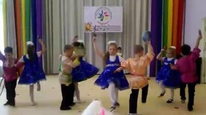 Танец  с шумовыми инструментами в исполнении детей старше-подготовительной группы