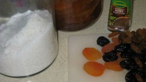 Рулет из сладкого песочного теста