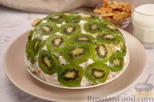 Без выпечки и желатина.
ТОРТ ИЗ ПЕЧЕНЬЯ, С БАНАНАМИ И КИВИ